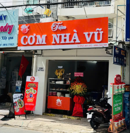 Tiệm cơm nhà vũ